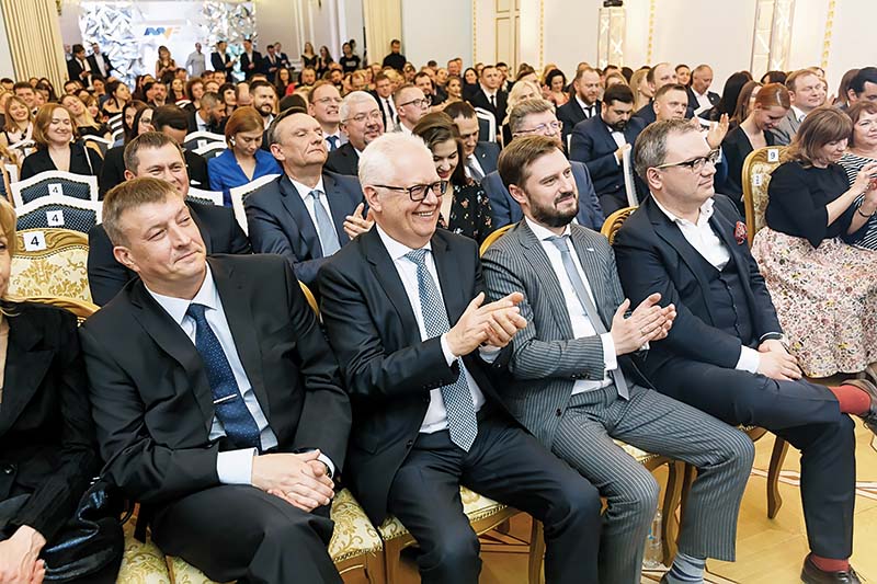 журнал Директор банк года3