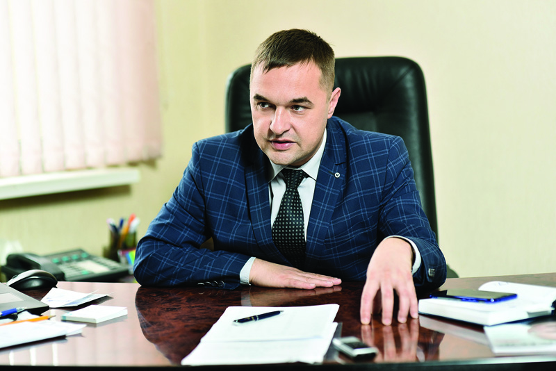 главный шатенок