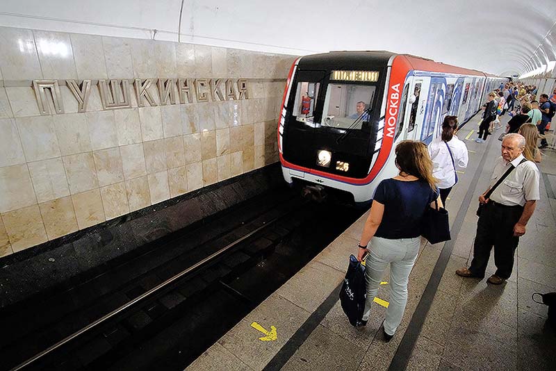 окна москва