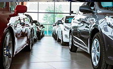Всего за месяц продажи новых автомобилей упали в 1,5 раза