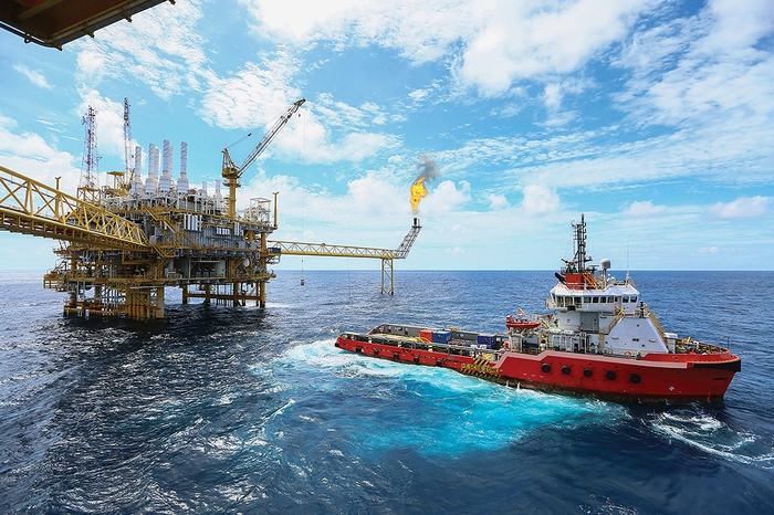 На нефтяной &laquo;волне&raquo;